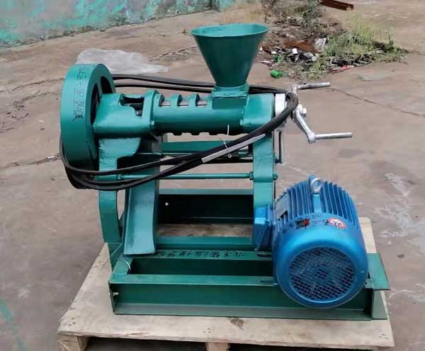 山東臨沂市王先生訂購(gòu)68型榨油機(jī)1臺(tái)